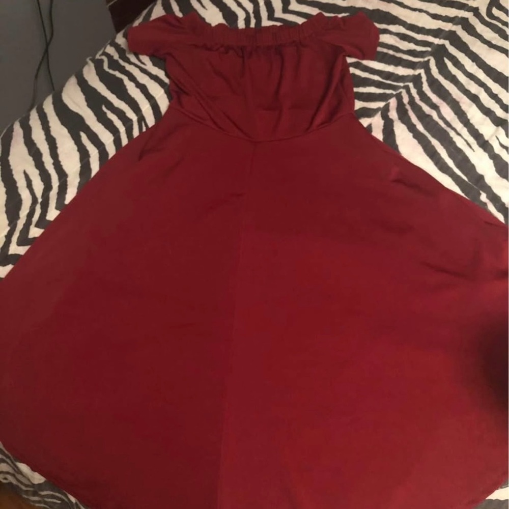 Elegant Off-Shoulder Burgundy Dress